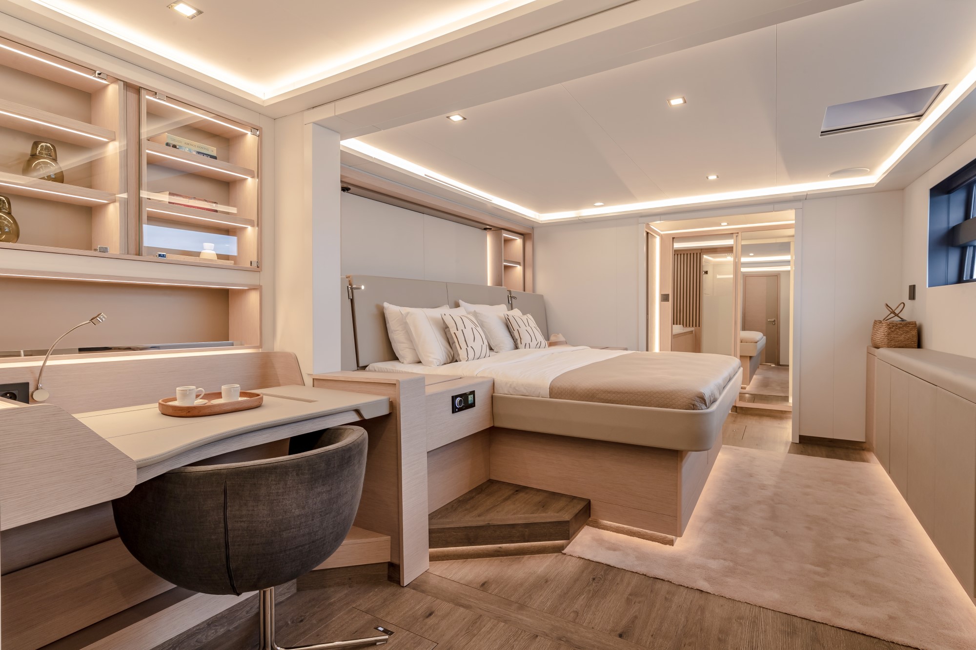 Master cabin of Fountaine Pajot New 80